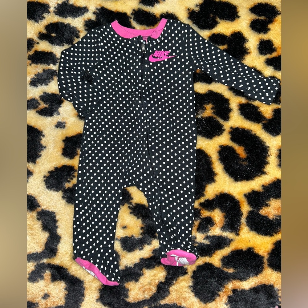 Black Polka Dot NIKE Footsie🩷🖤🩷